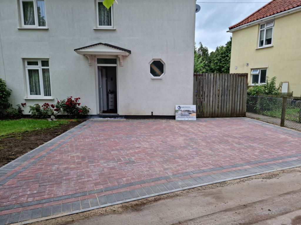 This is a newly installed block paved drive installed by Ipswich Driveway Solutions