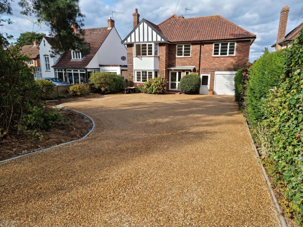 This is a newly installed tar and chip driveway installed by Ipswich Driveway Solutions